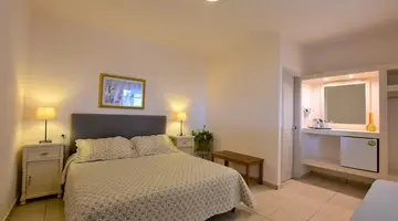 Rodakas Hotel