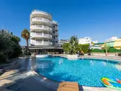 Romance Beach Hotel