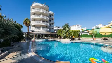 Romance Beach Hotel