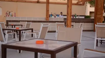 ROMANCE REGENCY CLUB
