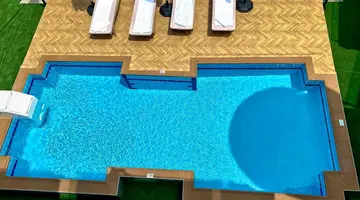 Romanias Apartments