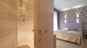 Rome King Suite