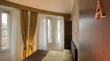 Rome King Suite