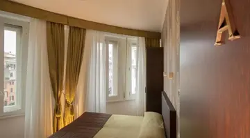 Rome King Suite