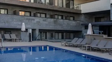 ROSAMAR ES BLAU (ADULTS ONLY 21+)