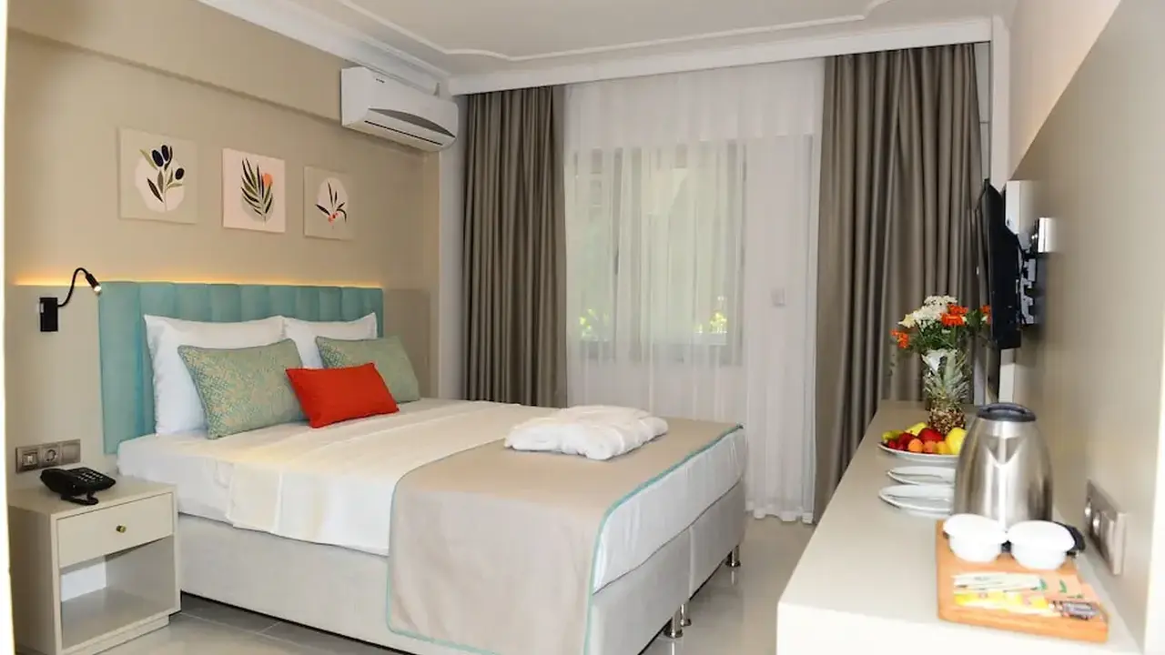 Rose Garden Premium Hotel