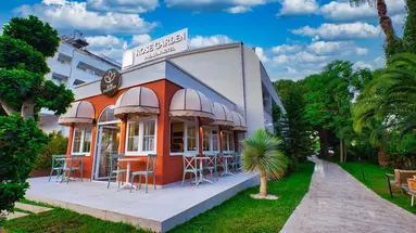 ROSE GARDEN PREMIUM HOTEL