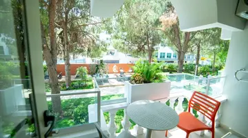 Rose Garden Premium Hotel