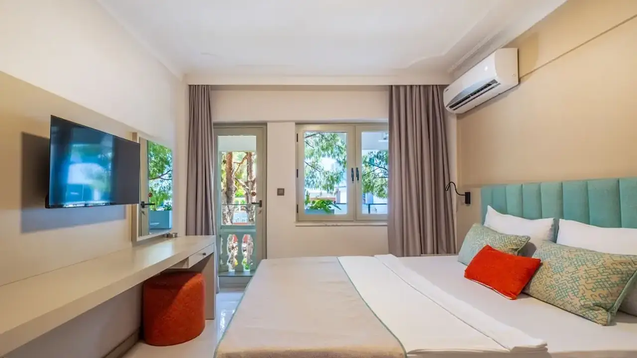 Rose Garden Premium Hotel