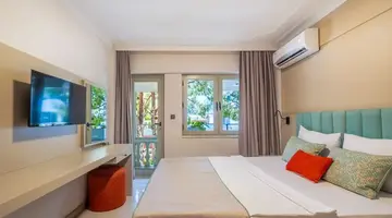 Rose Garden Premium Hotel