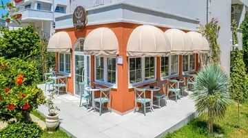 Rose Garden Premium Hotel