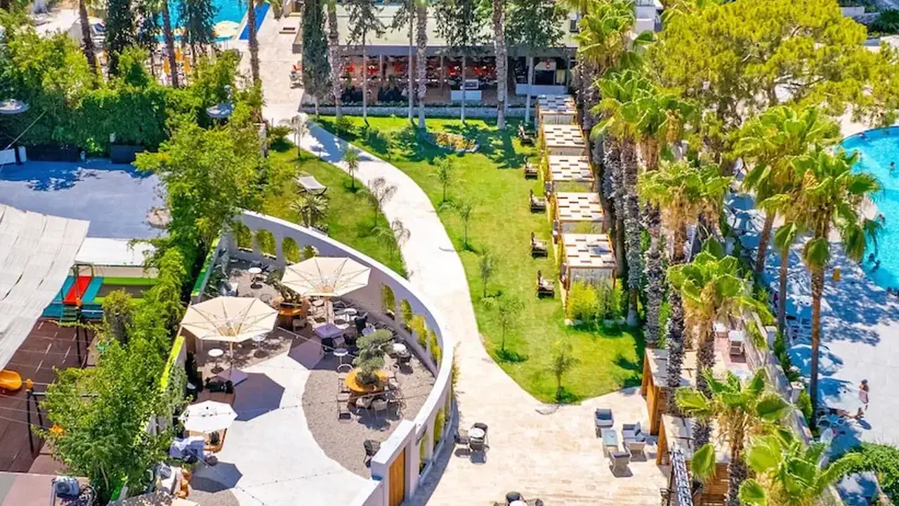 Rose Garden Premium Hotel