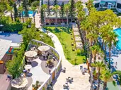 Rose Garden Premium Hotel