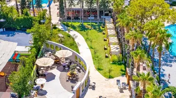Rose Garden Premium Hotel