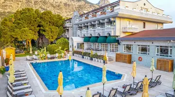 Rose Garden Premium Hotel