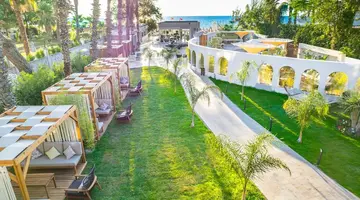 Rose Garden Premium Hotel
