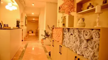 Rose Garden Premium Hotel