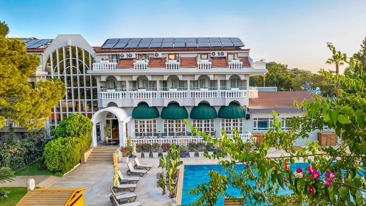 Rose Garden Premium Hotel
