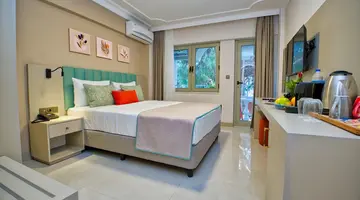 ROSE GARDEN PREMIUM HOTEL