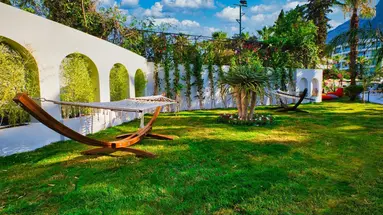 ROSE GARDEN PREMIUM HOTEL
