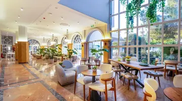 Rose Garden Premium Hotel