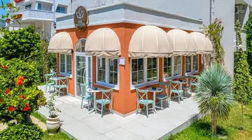 Rose Garden Premium Hotel