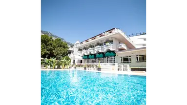 ROSE GARDEN PREMIUM HOTEL