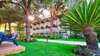 ROSE GARDEN PREMIUM HOTEL