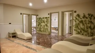 ROSE GARDEN PREMIUM HOTEL