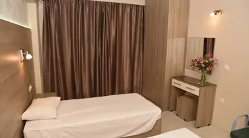 ROSE HOTEL