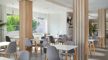 ROSE HOTEL