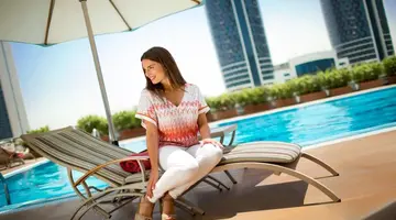 Rose Rayhaan Dubai by Rotana