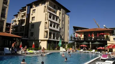 Rose Village Aparthotel