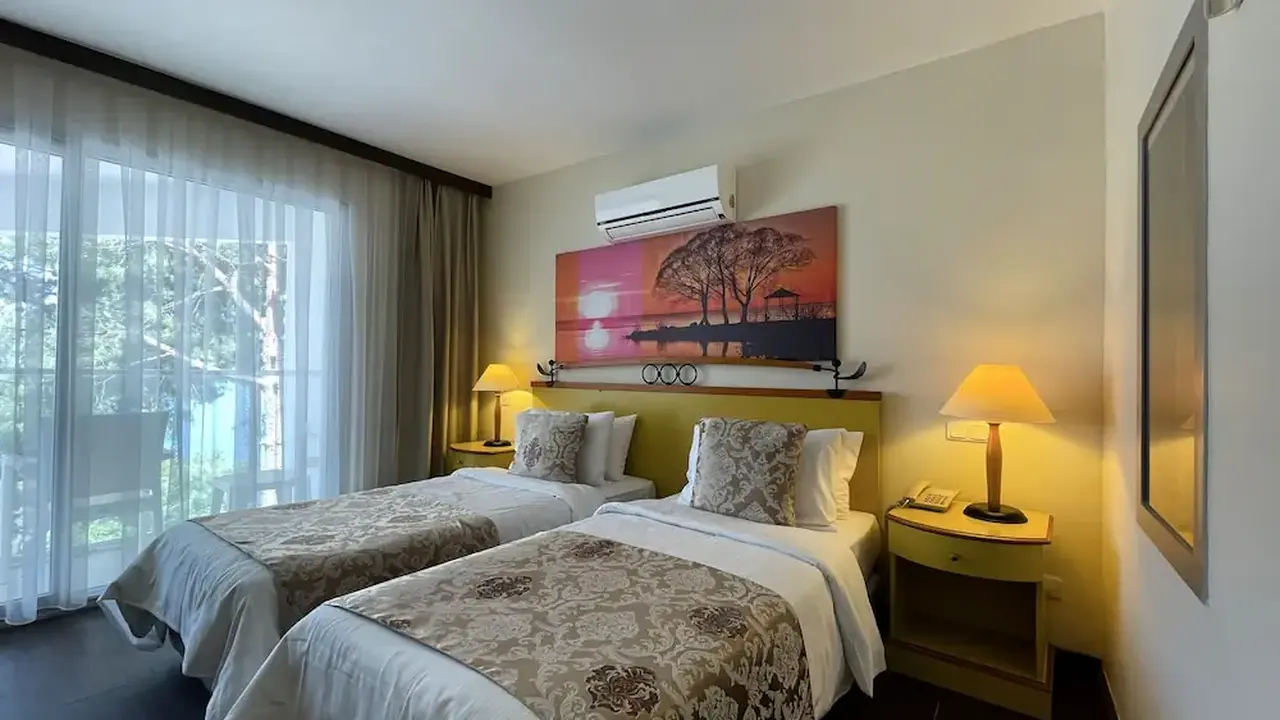 Roseira Beach Resort
