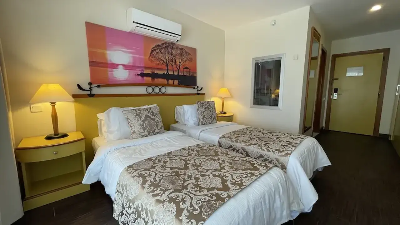 Roseira Beach Resort