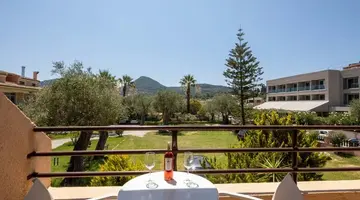 Rossis Hotel