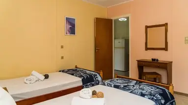 Roussas Studios and Apartments