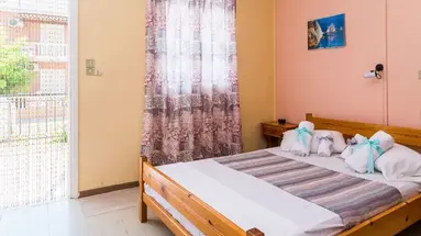 Roussas Studios and Apartments