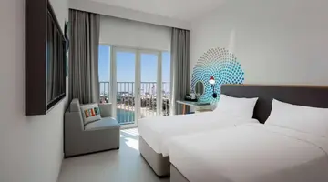 Rove La Mer Beach
