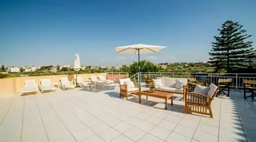 Roxani Hotel
