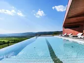 Roxanich Winery & Design Hotel