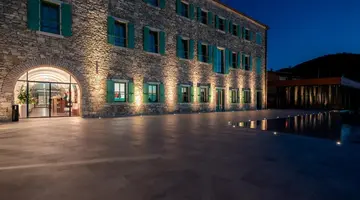 Roxanich Winery & Design Hotel