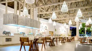 Royal Andilana Resort & Spa