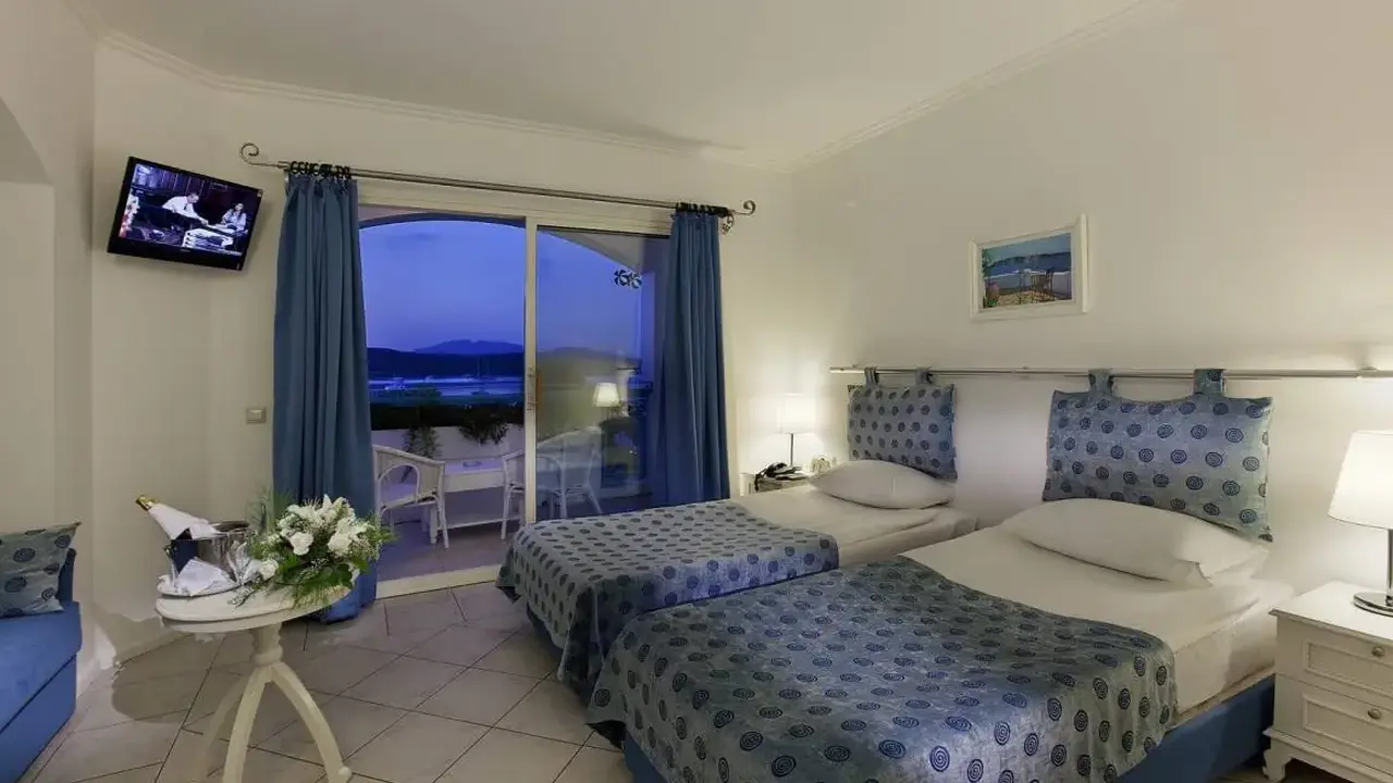 ROYAL ASARLIK BEACH HOTEL