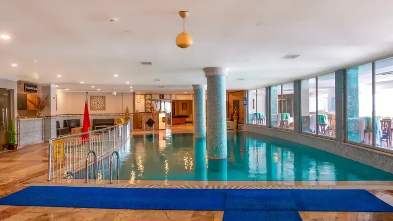 Royal Atlantis Beach Hotel