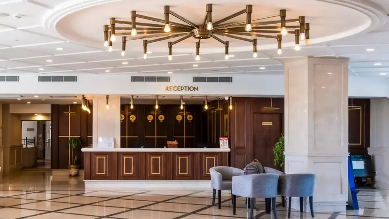 Royal Atlantis Beach Hotel
