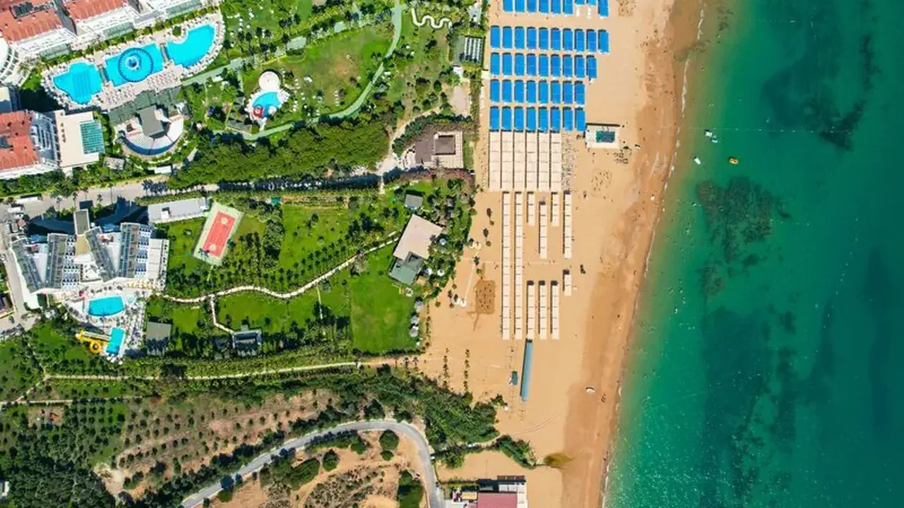 Royal Atlantis Beach Hotel