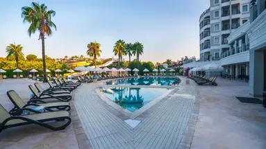 Royal Atlantis Beach
