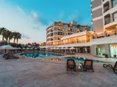Royal Atlantis Beach