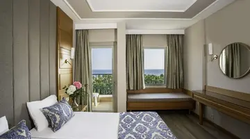 Royal Atlantis Beach